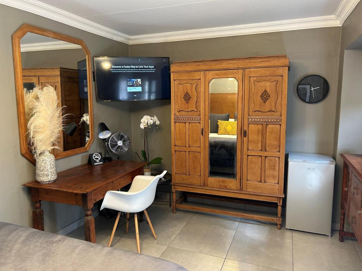 Battiss Guest House Претория Экстерьер фото